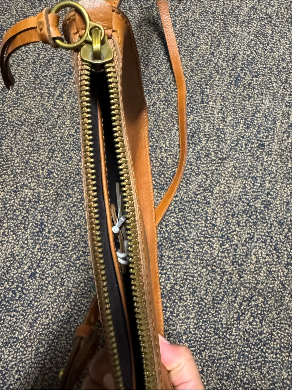 Madewell Chestnut Leather Crossbody Bag - Picture 5 of 11